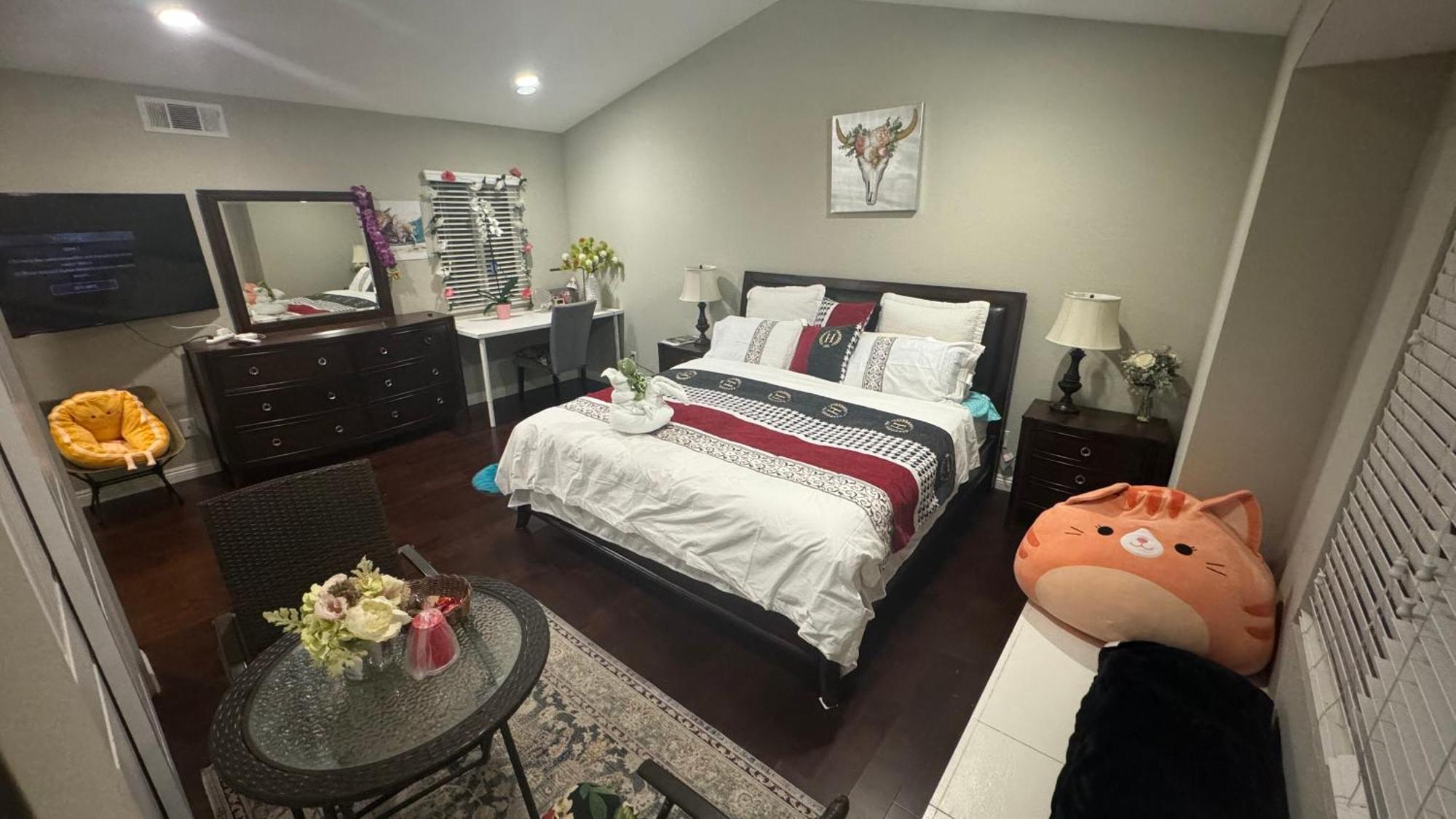King Bed Big Room Chino Hills Luaran gambar